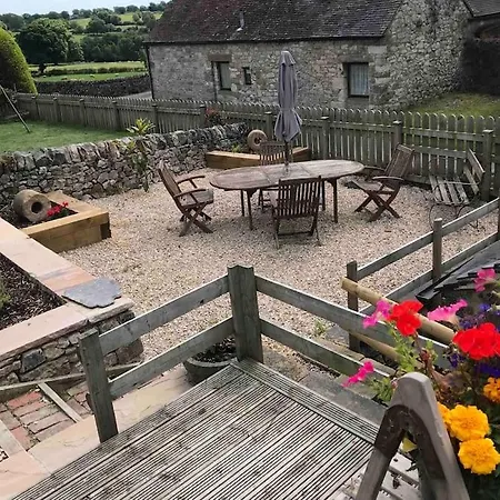 The Old Coop Barn Villa Brassington Exterior photo