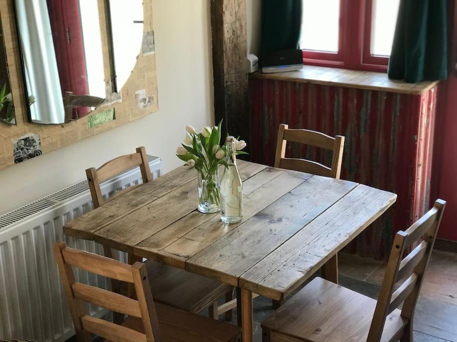 The Old Coop Barn Holiday home Brassington