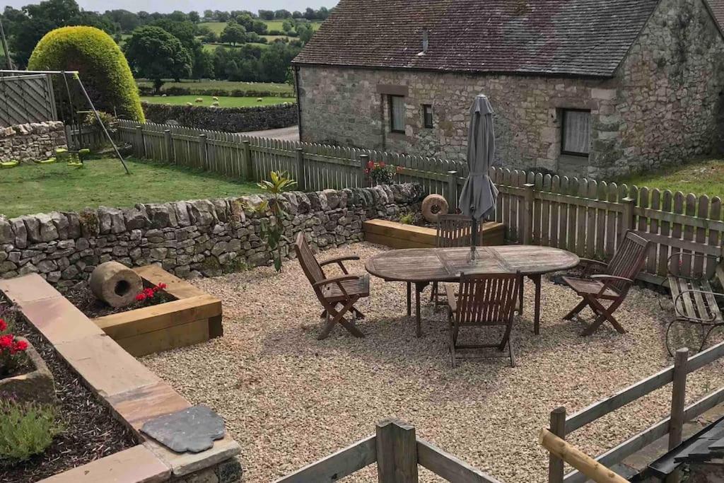 Holiday home The Old Coop Barn *